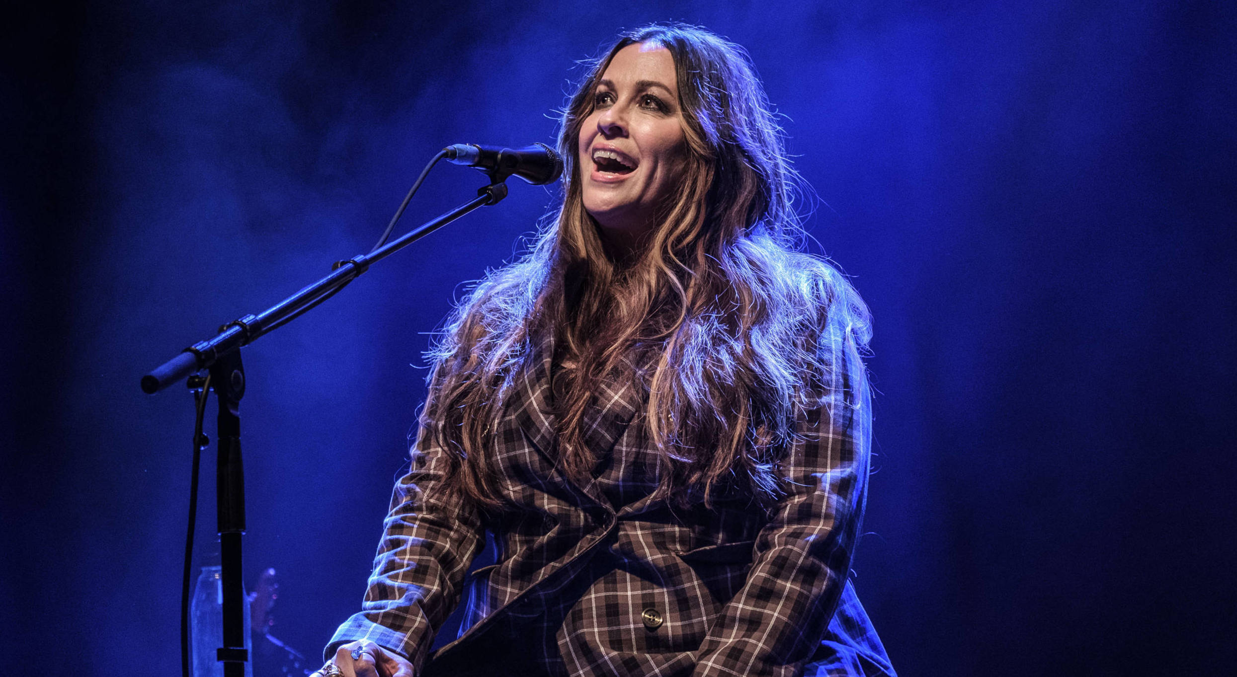 Alanis Morissette playing live